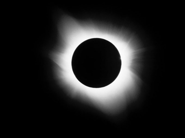 solar_eclipse_1024x768
